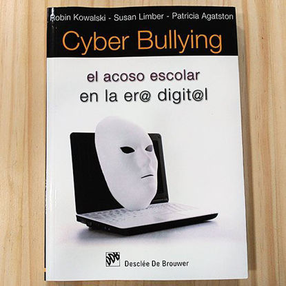 Foto de CYBER BULLYING